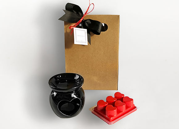Melter and heart wax melts
